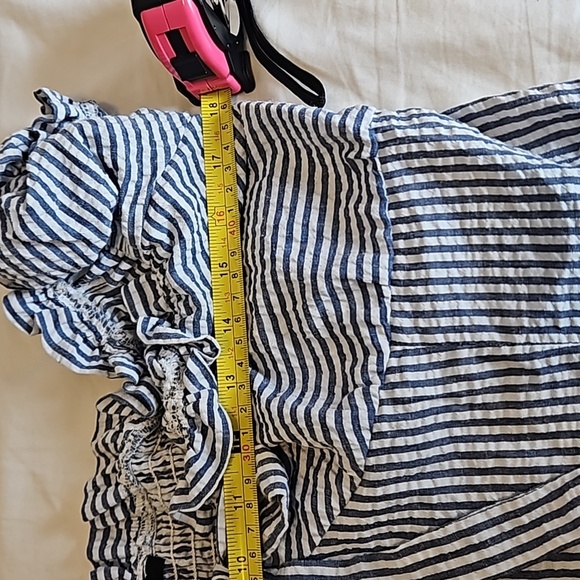 Off Shoulder Blue and White Stripped Crop Top Size L - Picture 5 of 6